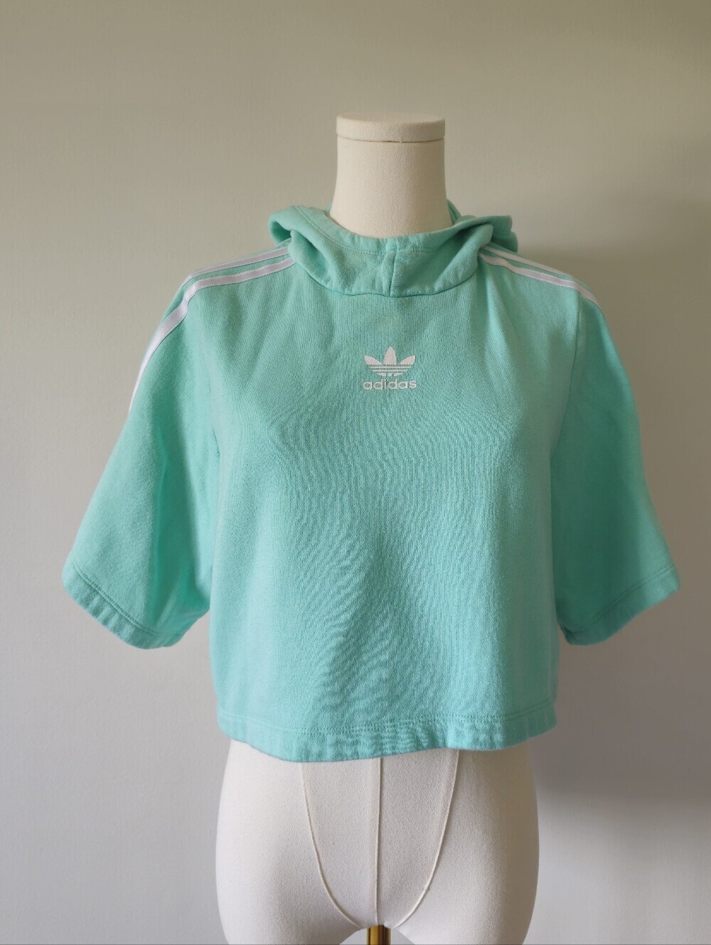 Adidas M Cropped Hoodie Tee in Mint Green